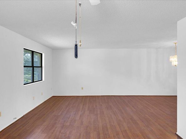 7 Bay Cedar Court, Royal Palm Beach FL 33411