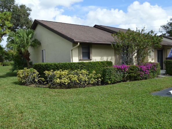 7 Bay Cedar Court, Royal Palm Beach FL 33411