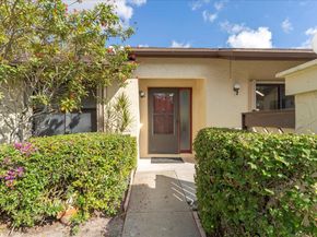 7 Bay Cedar Court, Royal Palm Beach FL 33411