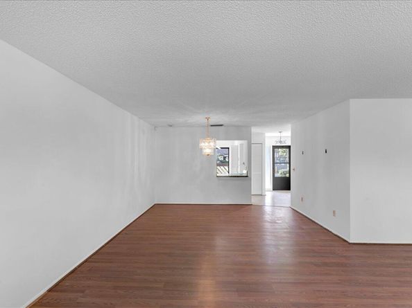 7 Bay Cedar Court, Royal Palm Beach FL 33411