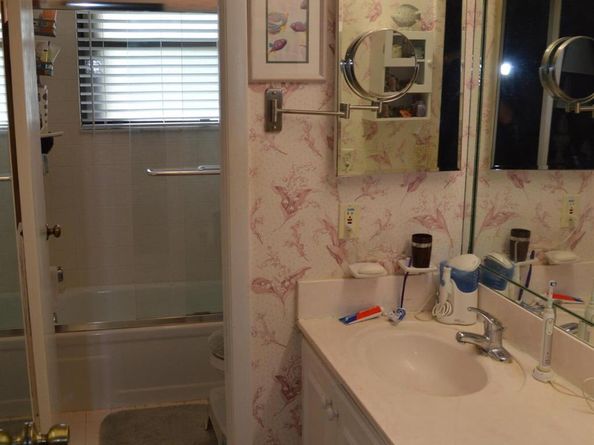 7 Bay Cedar Court, Royal Palm Beach FL 33411