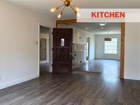 2204 Fair Oaks DR, Austin TX 78745