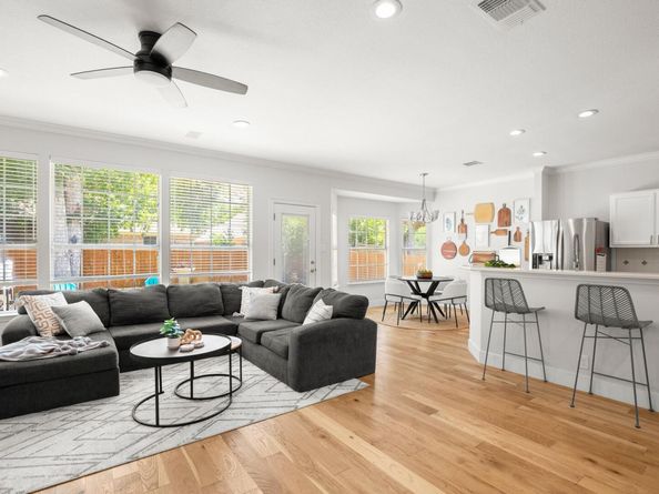 3708 Aspen Creek PKWY, Austin TX 78749