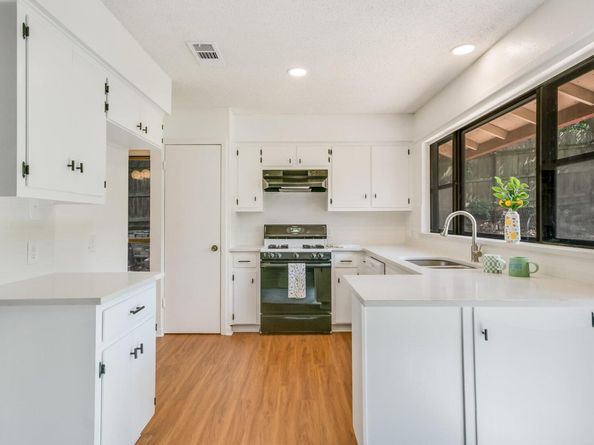 8702 Wildridge DR, Austin TX 78759