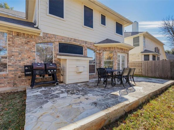 16805 Willow Oak LN, Round Rock TX 78681