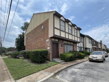 7700 Creekbend DR