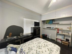 7700 Creekbend DR 104, Houston TX 77071