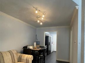 7700 Creekbend DR 104, Houston TX 77071