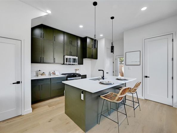 2717 Lyons RD 2, Austin TX 78702
