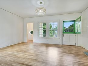 501 Carolyn Ave, Austin TX 78705