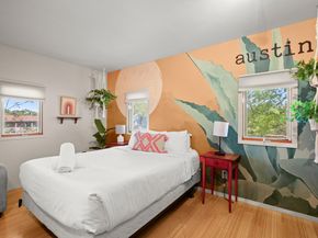 1406 Summit ST, Austin TX 78741