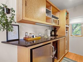 1406 Summit ST, Austin TX 78741