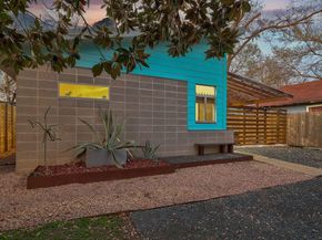 2202 Santa Rosa ST, Austin TX 78702