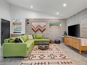 2202 Santa Rosa ST, Austin TX 78702
