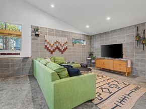 2202 Santa Rosa ST, Austin TX 78702