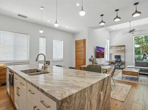 5402 Woodrow Ave B, Austin TX 78756