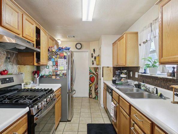 1184 Waller ST, Austin TX 78702