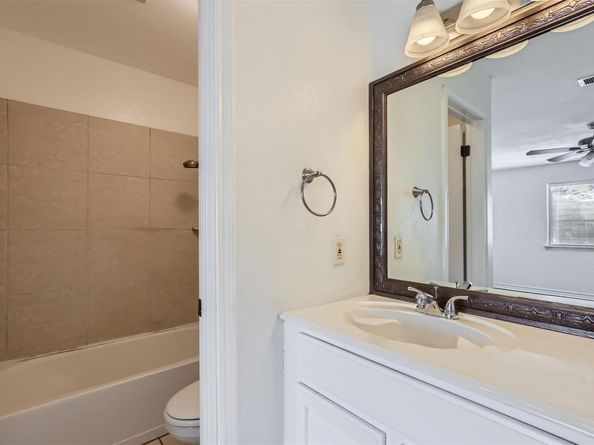 1604 Wildflower DR, Round Rock TX 78664