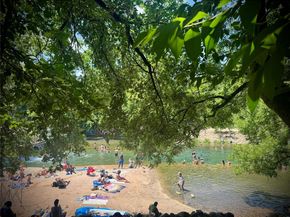 1135 Barton Hills DR 206, Austin TX 78704