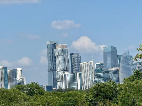 1135 Barton Hills DR 206, Austin TX 78704