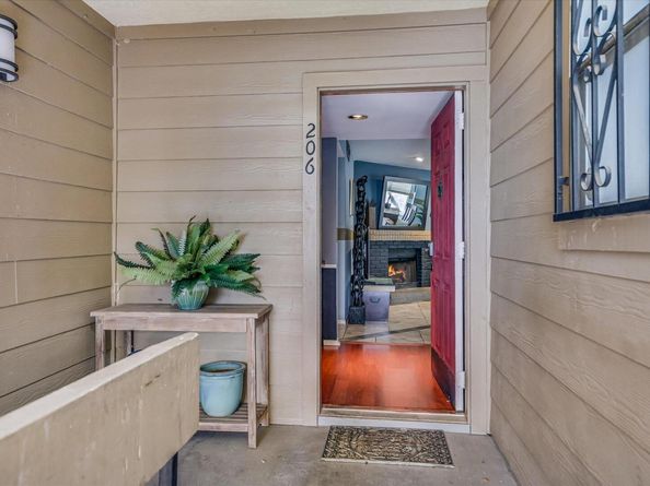 1135 Barton Hills DR 206, Austin TX 78704