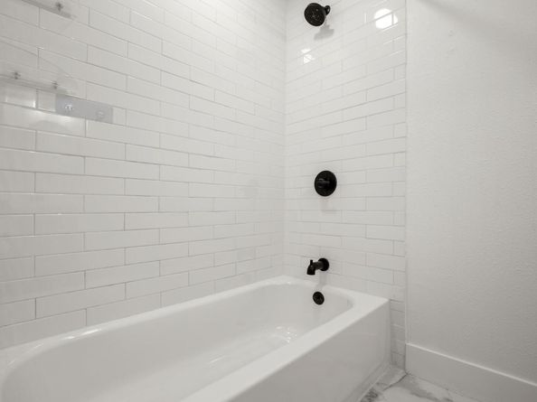 909 Reinli ST 103, Austin TX 78751