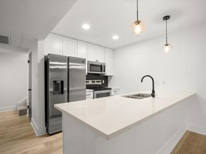 909 Reinli ST 103, Austin TX 78751