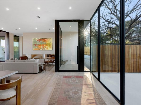 2605 Rockingham DR, Austin TX 78704