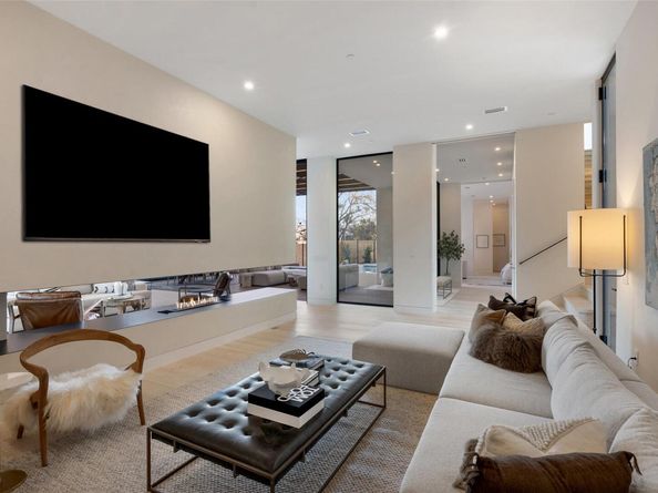 2605 Rockingham DR, Austin TX 78704