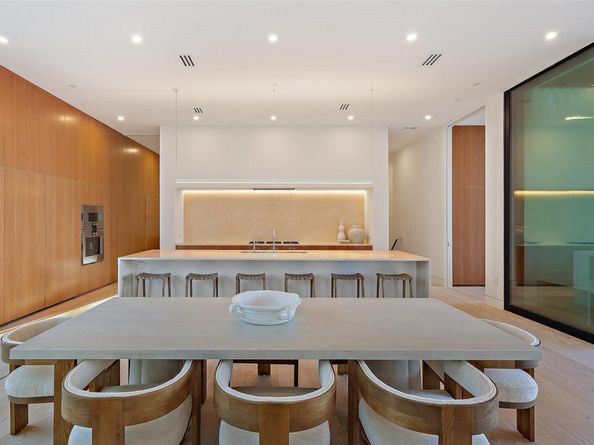 2605 Rockingham DR, Austin TX 78704