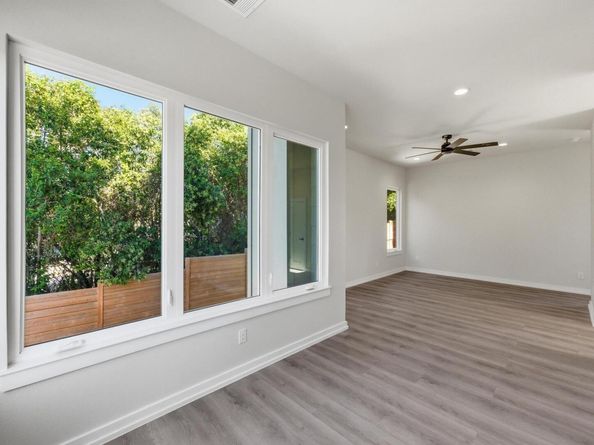 2309 Montopolis DR 6, Austin TX 78741