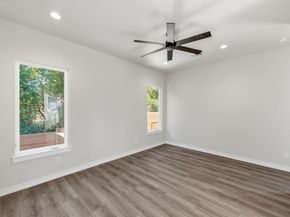 2309 Montopolis DR 6, Austin TX 78741