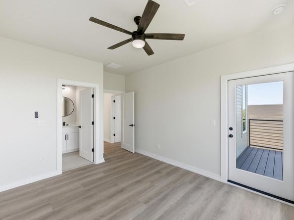 2309 Montopolis DR 6, Austin TX 78741