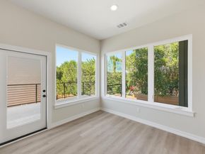 2309 Montopolis DR 6, Austin TX 78741