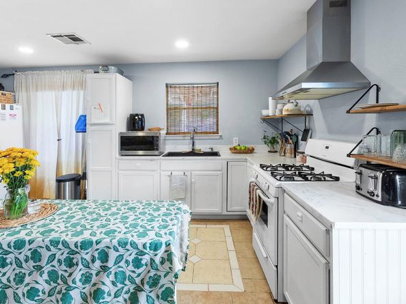 11310 Robert Wooding DR, Austin TX 78748