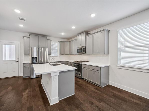 15602 Ellinger DR, Austin TX 78728