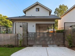 1401 E 3rd ST 2, Austin TX 78702