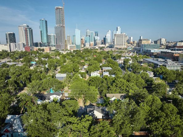 1401 E 3rd ST 2, Austin TX 78702