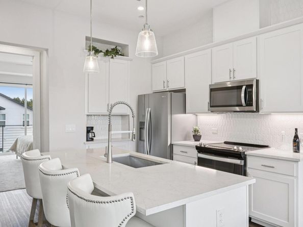 12001 Vista Parke DR 1104, Austin TX 78726
