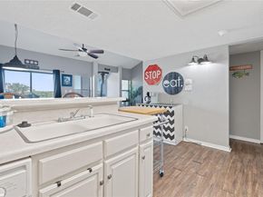 111 Comanche PT, Point Venture TX 78645