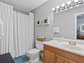 111 Comanche PT, Point Venture TX 78645