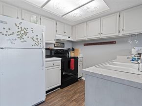 111 Comanche PT, Point Venture TX 78645