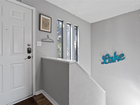 111 Comanche PT, Point Venture TX 78645