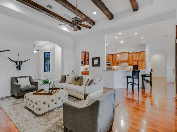 6504 Lantern View DR, Jonestown TX 78645