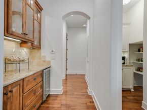 6504 Lantern View DR, Jonestown TX 78645