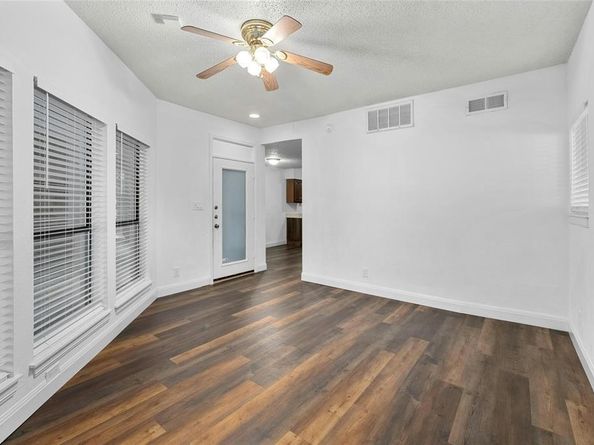 1910 Robbins PL 103, Austin TX 78705