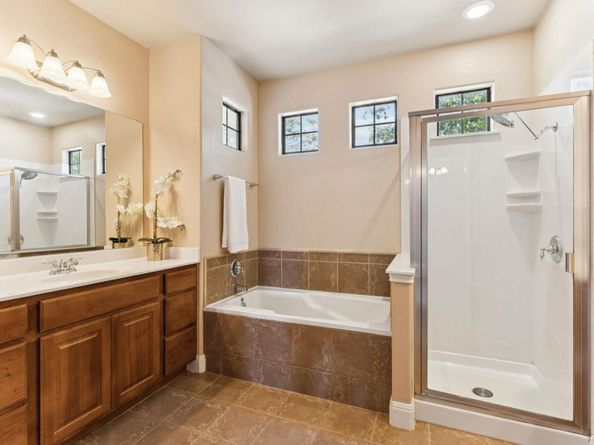6701 Covered Bridge DR 40, Austin TX 78736