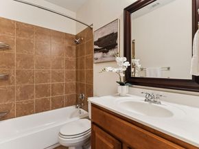 6701 Covered Bridge DR 40, Austin TX 78736