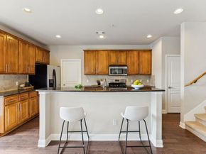 6701 Covered Bridge DR 40, Austin TX 78736