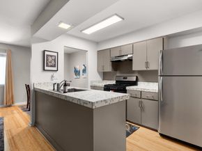 2303 East Side DR 101, Austin TX 78704